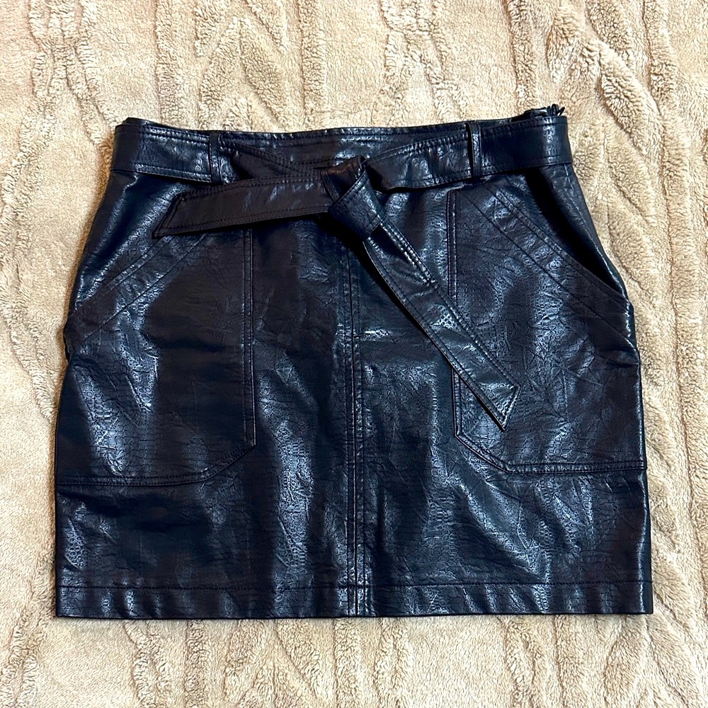 Stella Luce Black Textured Mini Skirt